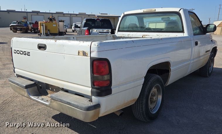 image for item EL5533 2001 Dodge Ram 1500 pickup truck