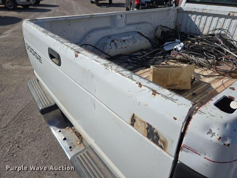 image for item EL5533 2001 Dodge Ram 1500 pickup truck