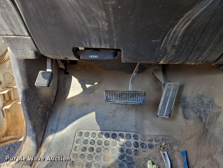 image for item EL5533 2001 Dodge Ram 1500 pickup truck