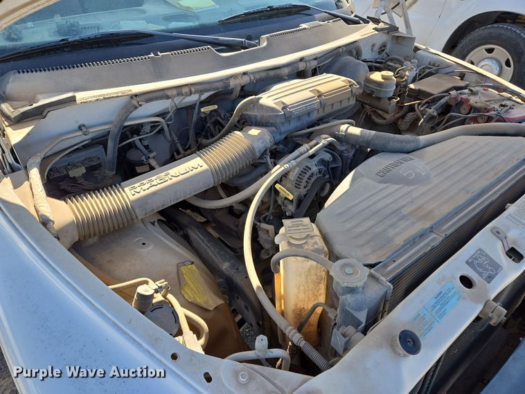 image for item EL5533 2001 Dodge Ram 1500 pickup truck