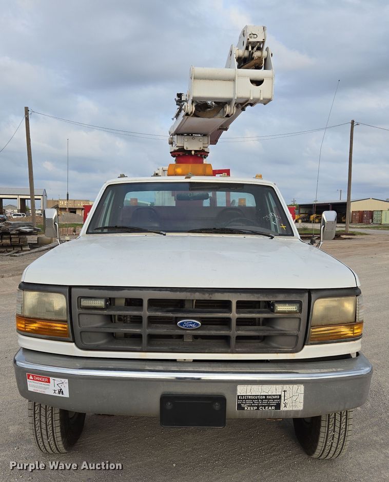 image for item EL5535 1997 Ford F450 Super Duty bucket truck