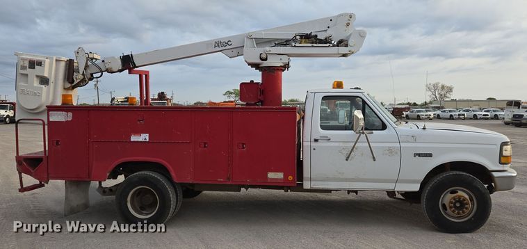 image for item EL5535 1997 Ford F450 Super Duty bucket truck