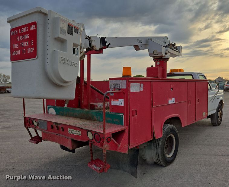 image for item EL5535 1997 Ford F450 Super Duty bucket truck
