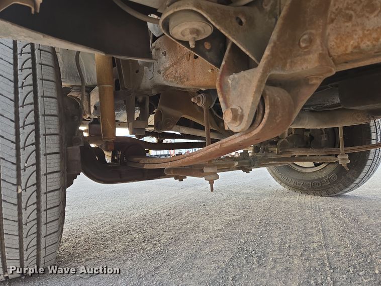 image for item EL5535 1997 Ford F450 Super Duty bucket truck