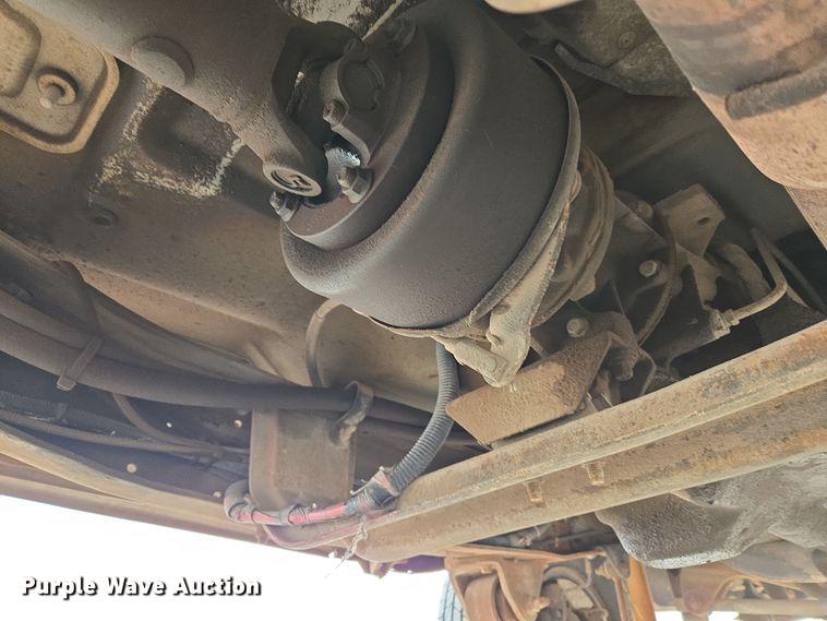 image for item EL5535 1997 Ford F450 Super Duty bucket truck