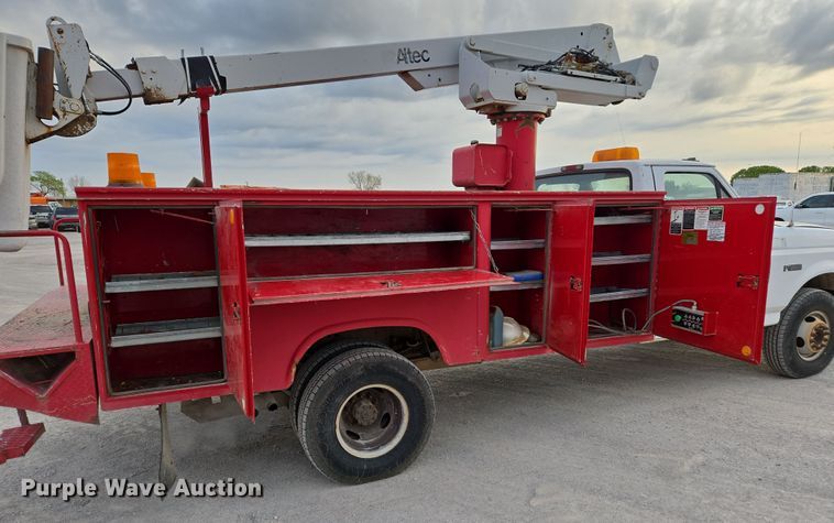 image for item EL5535 1997 Ford F450 Super Duty bucket truck