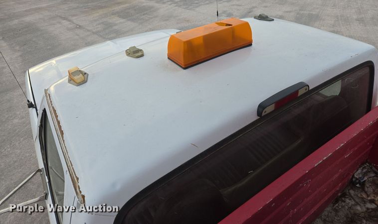 image for item EL5535 1997 Ford F450 Super Duty bucket truck