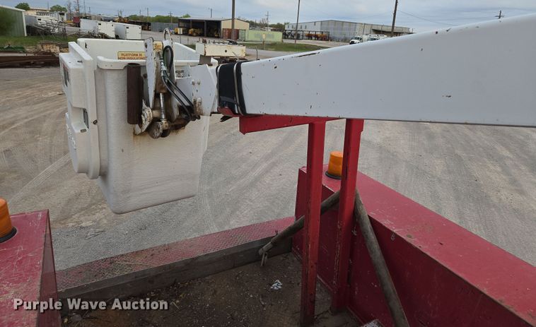 image for item EL5535 1997 Ford F450 Super Duty bucket truck