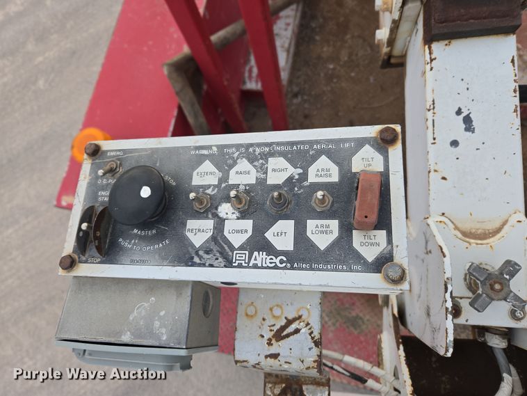 image for item EL5535 1997 Ford F450 Super Duty bucket truck