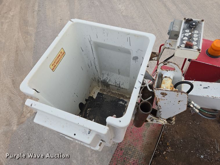 image for item EL5535 1997 Ford F450 Super Duty bucket truck