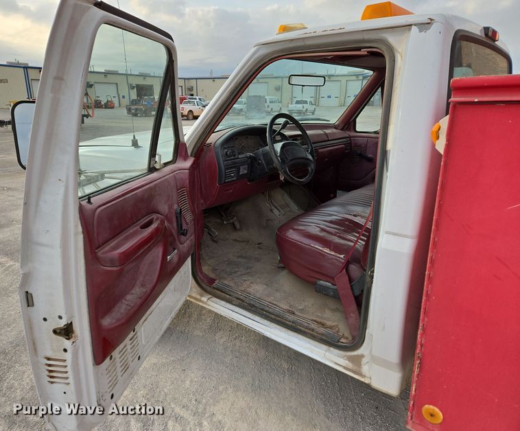 image for item EL5535 1997 Ford F450 Super Duty bucket truck