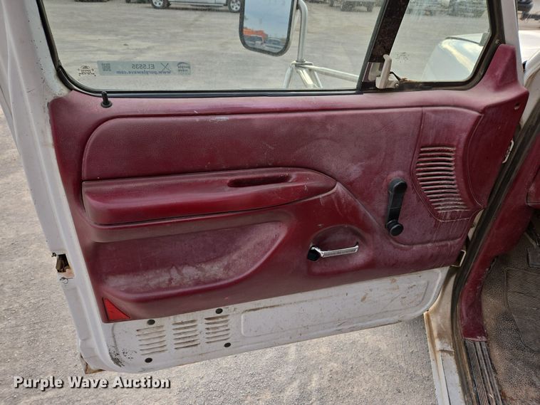 image for item EL5535 1997 Ford F450 Super Duty bucket truck