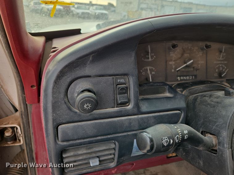 image for item EL5535 1997 Ford F450 Super Duty bucket truck