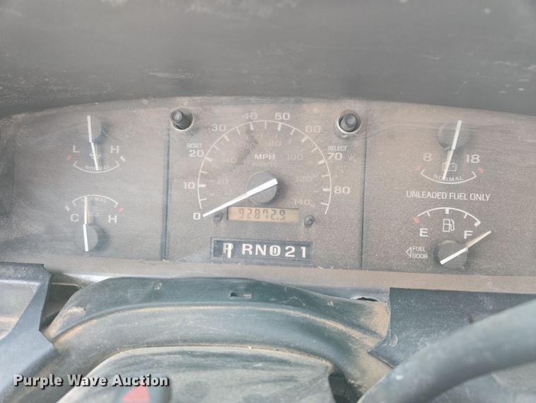 image for item EL5535 1997 Ford F450 Super Duty bucket truck