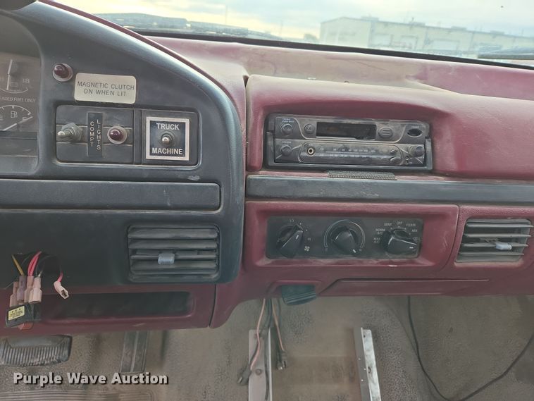 image for item EL5535 1997 Ford F450 Super Duty bucket truck