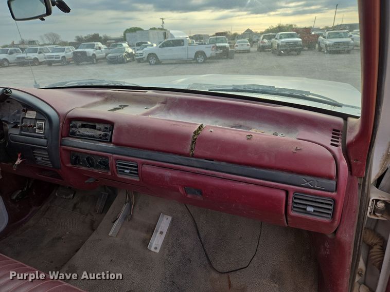 image for item EL5535 1997 Ford F450 Super Duty bucket truck