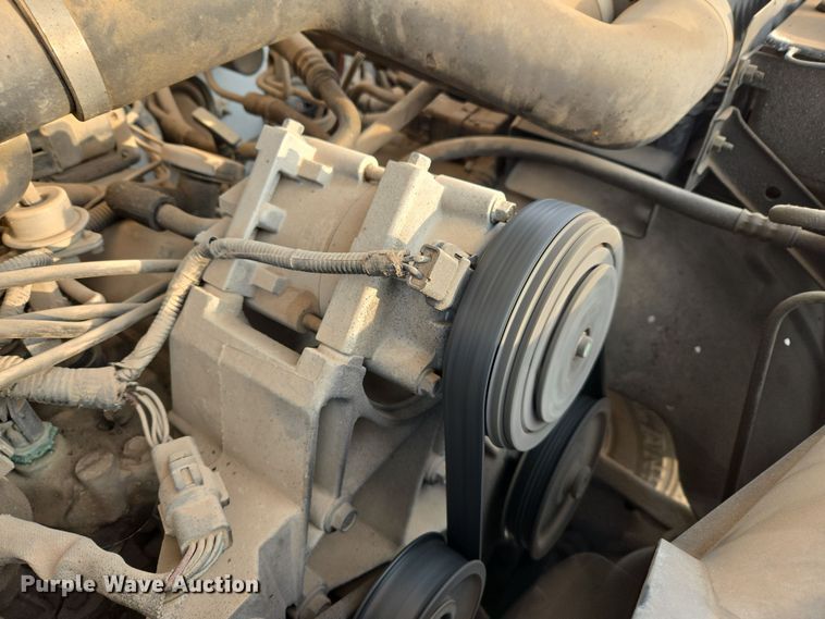 image for item EL5535 1997 Ford F450 Super Duty bucket truck