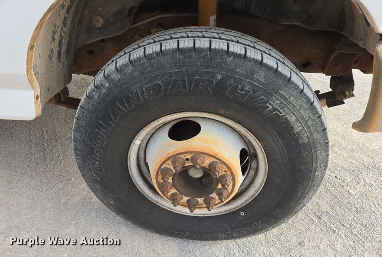 image for item EL5535 1997 Ford F450 Super Duty bucket truck