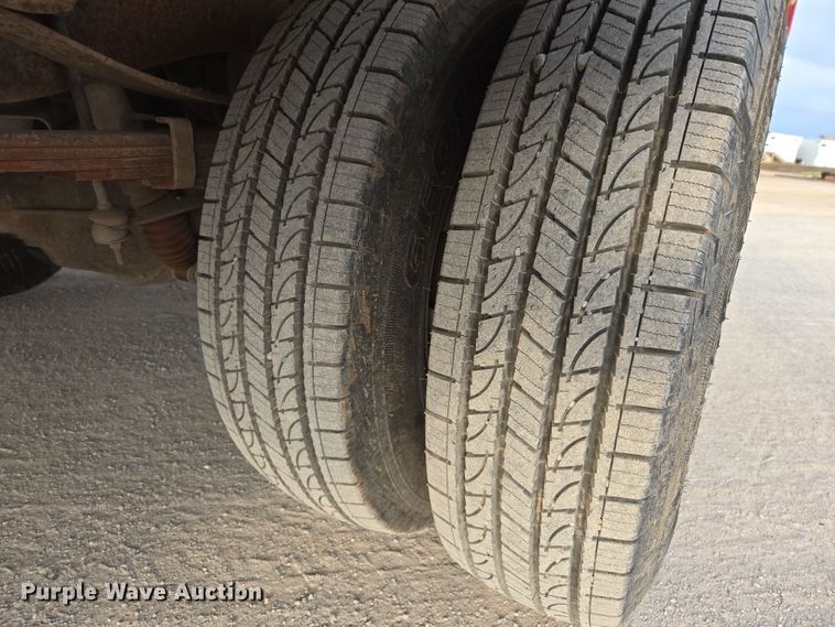 image for item EL5535 1997 Ford F450 Super Duty bucket truck