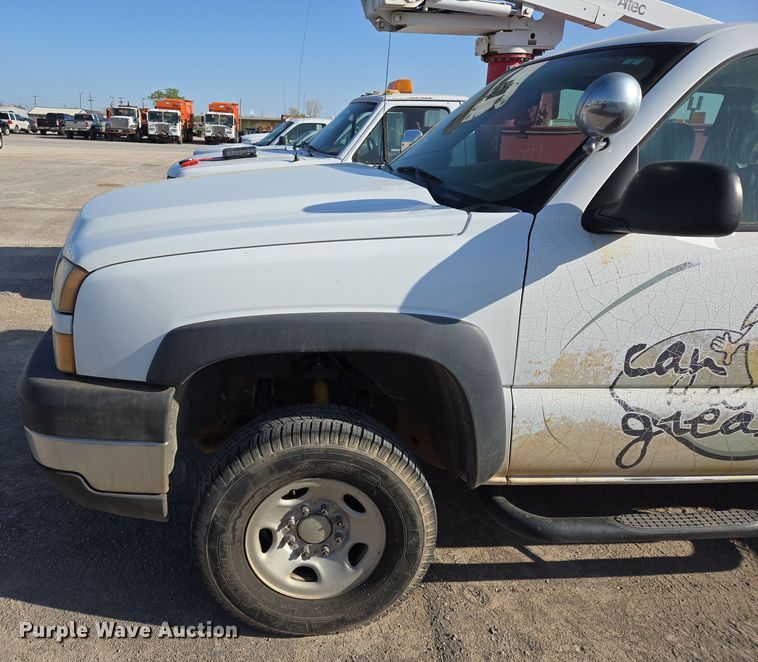 image for item EL5536 2006 Chevrolet Silverado 2500 Ext. Cab pickup truck