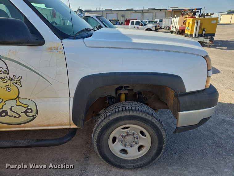 image for item EL5536 2006 Chevrolet Silverado 2500 Ext. Cab pickup truck