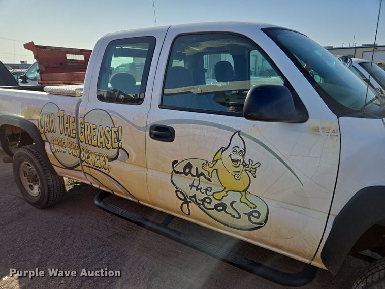 image for item EL5536 2006 Chevrolet Silverado 2500 Ext. Cab pickup truck