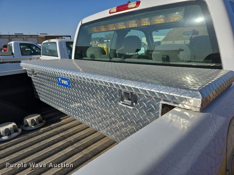 image for item EL5536 2006 Chevrolet Silverado 2500 Ext. Cab pickup truck