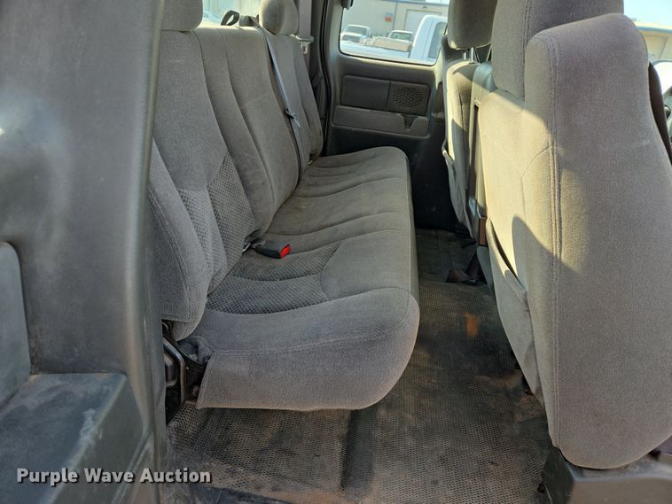 image for item EL5536 2006 Chevrolet Silverado 2500 Ext. Cab pickup truck