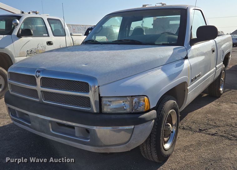 image for item EL5537 1998 Dodge Ram 1500 pickup truck
