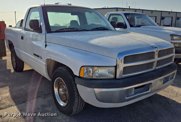 image for item EL5537 1998 Dodge Ram 1500 pickup truck