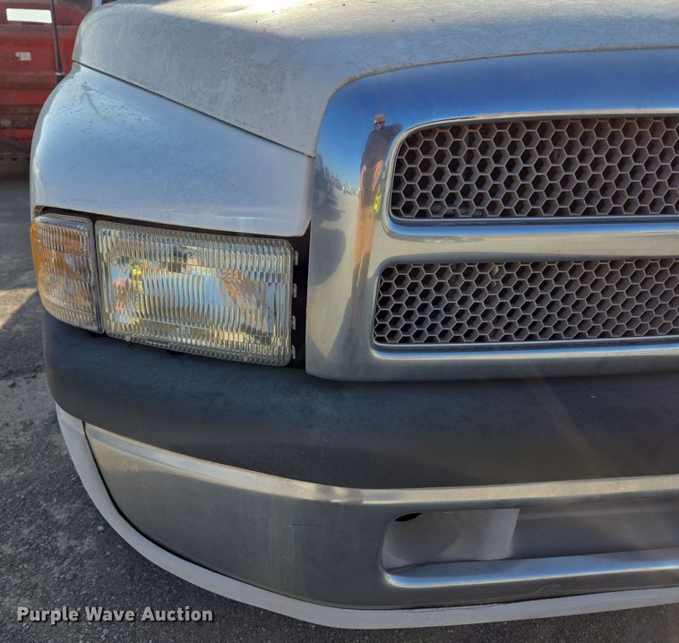 image for item EL5537 1998 Dodge Ram 1500 pickup truck