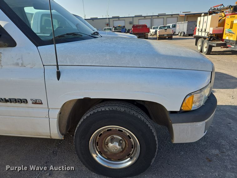 image for item EL5537 1998 Dodge Ram 1500 pickup truck