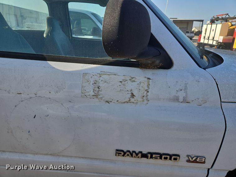 image for item EL5537 1998 Dodge Ram 1500 pickup truck