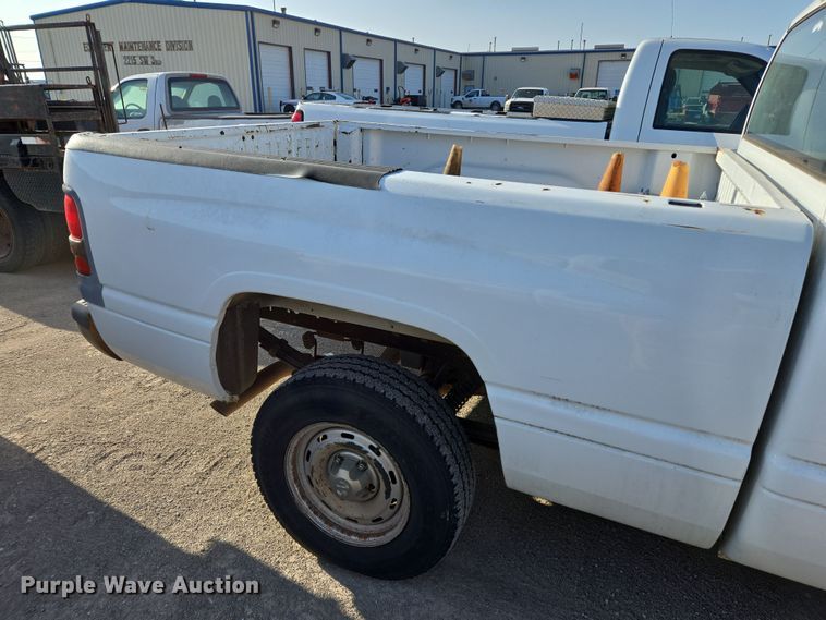image for item EL5537 1998 Dodge Ram 1500 pickup truck