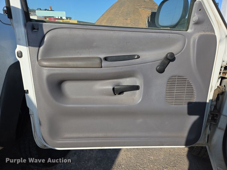 image for item EL5537 1998 Dodge Ram 1500 pickup truck