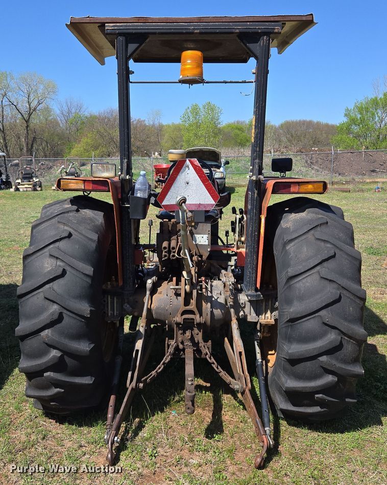 image for item EL5549 1992 Massey Ferguson 375 tractor