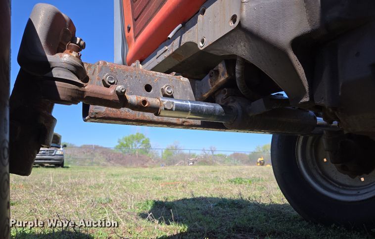 image for item EL5549 1992 Massey Ferguson 375 tractor