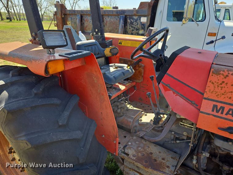 image for item EL5549 1992 Massey Ferguson 375 tractor