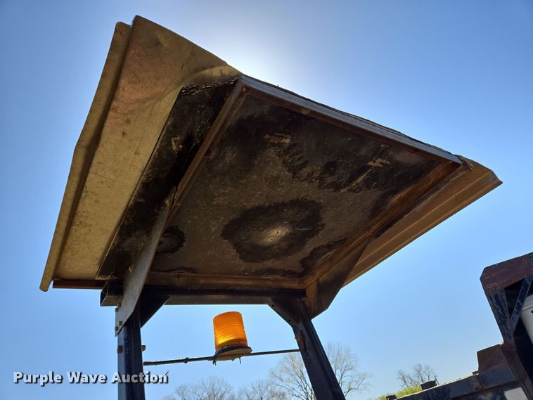 image for item EL5549 1992 Massey Ferguson 375 tractor