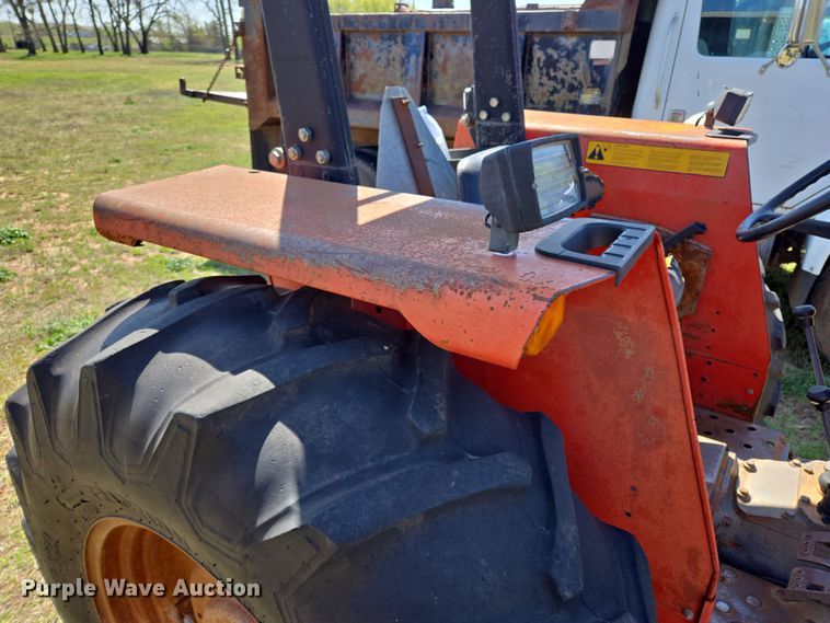 image for item EL5549 1992 Massey Ferguson 375 tractor