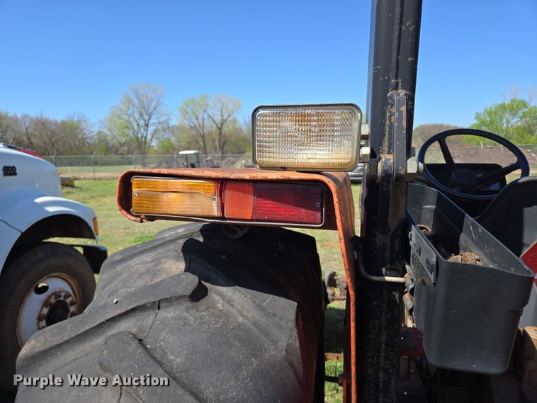 image for item EL5549 1992 Massey Ferguson 375 tractor