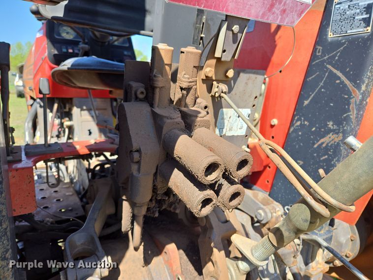 image for item EL5549 1992 Massey Ferguson 375 tractor