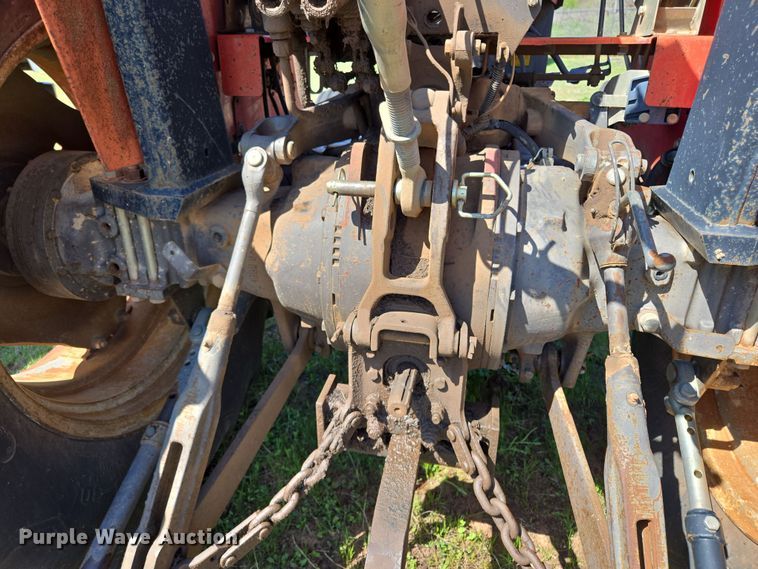 image for item EL5549 1992 Massey Ferguson 375 tractor