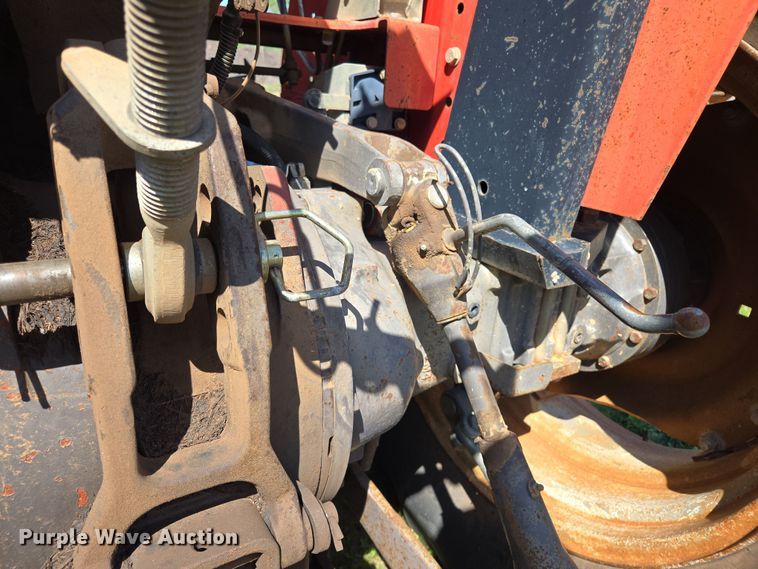 image for item EL5549 1992 Massey Ferguson 375 tractor