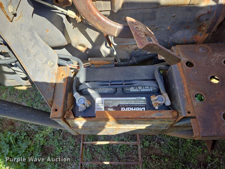 image for item EL5549 1992 Massey Ferguson 375 tractor