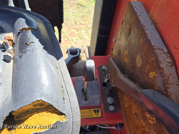 image for item EL5549 1992 Massey Ferguson 375 tractor