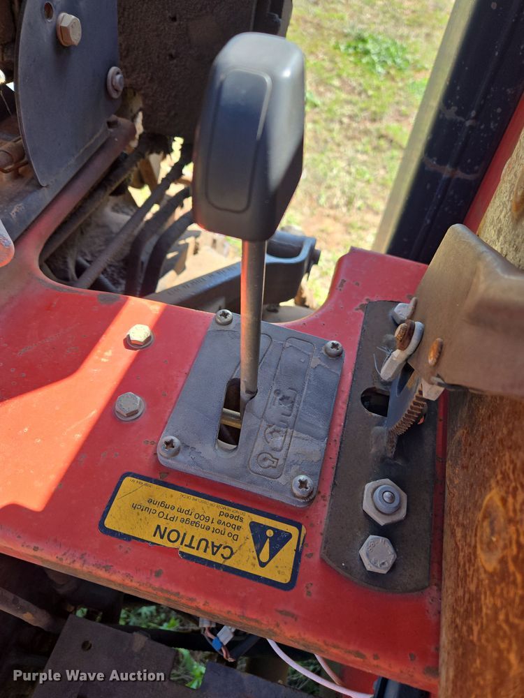 image for item EL5549 1992 Massey Ferguson 375 tractor