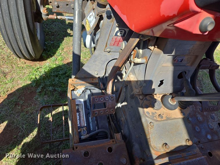 image for item EL5549 1992 Massey Ferguson 375 tractor