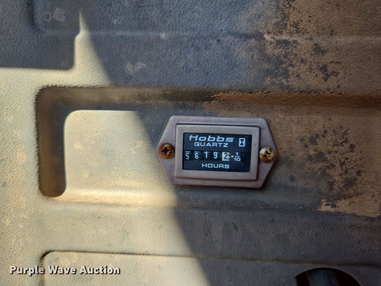 image for item EL5549 1992 Massey Ferguson 375 tractor