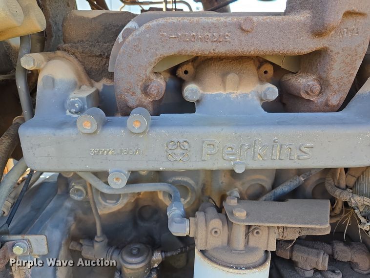 image for item EL5549 1992 Massey Ferguson 375 tractor